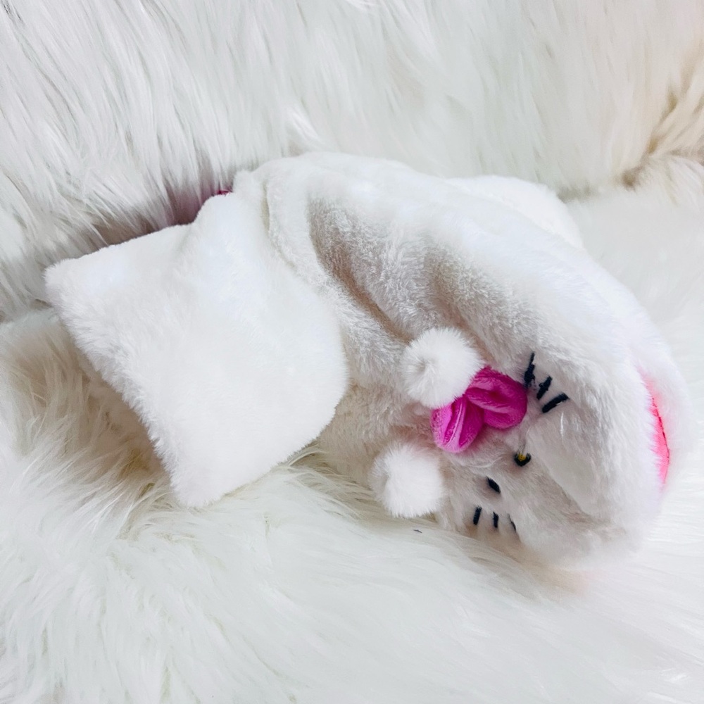 Hello Kitty Boot Slippers - Picture 4 of 5